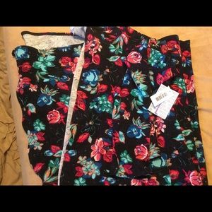 Large Lularoe Sarah